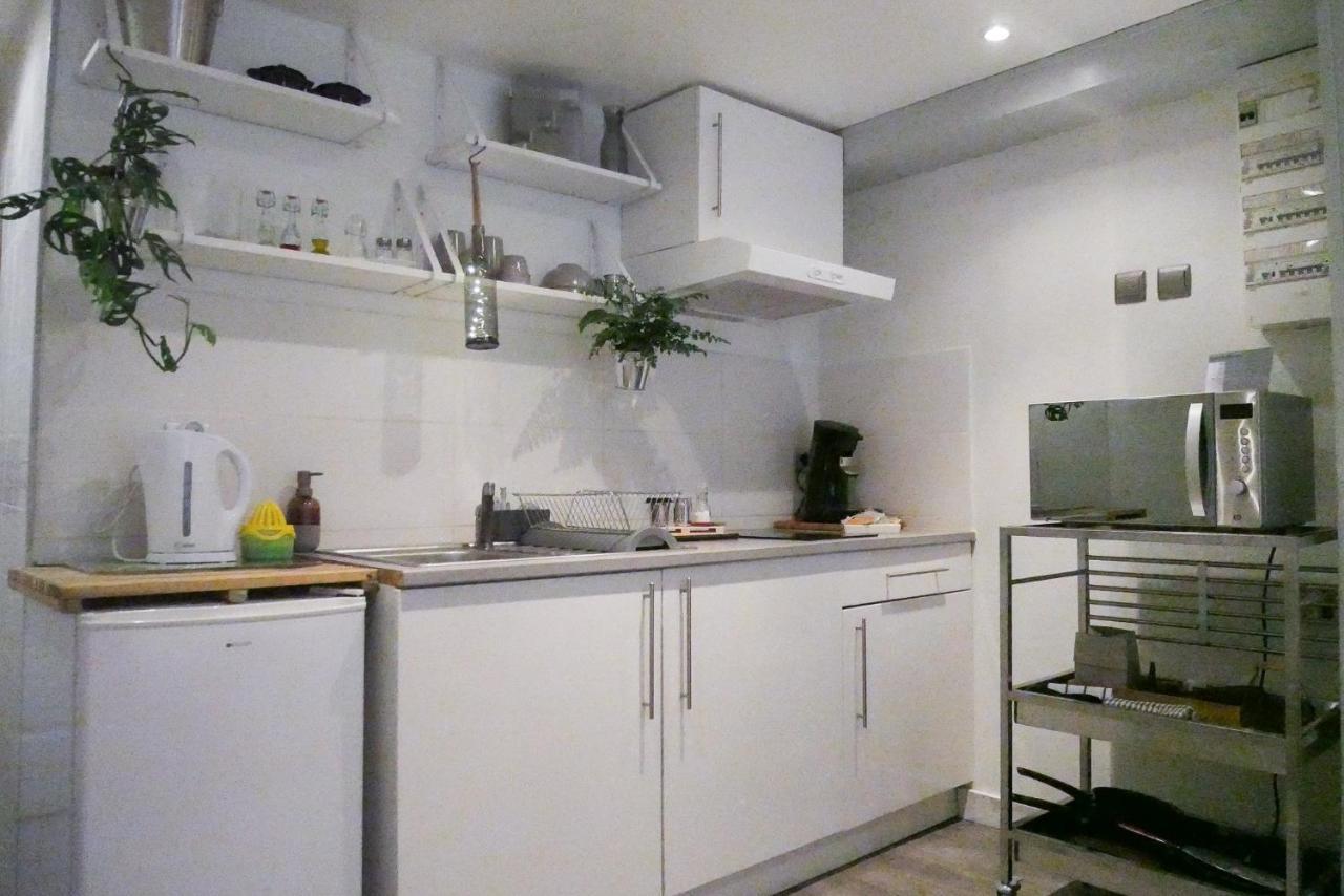 Le Studio - La Roquebrussanne Apartment Bagian luar foto