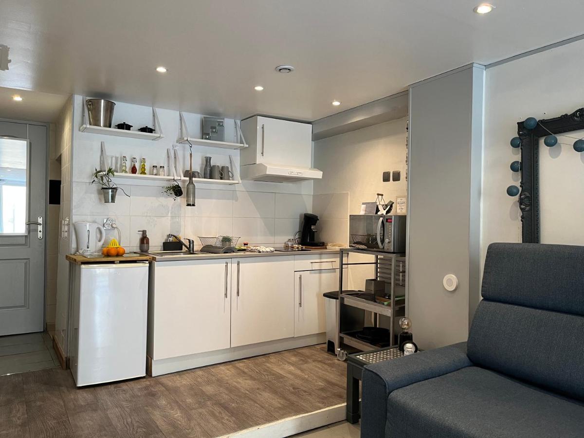 Le Studio - La Roquebrussanne Apartment Bagian luar foto